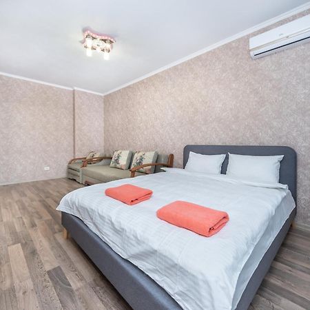 Apartments Near Poznyaki Station キエフ エクステリア 写真