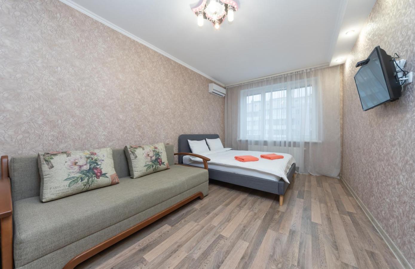 Apartments Near Poznyaki Station キエフ エクステリア 写真